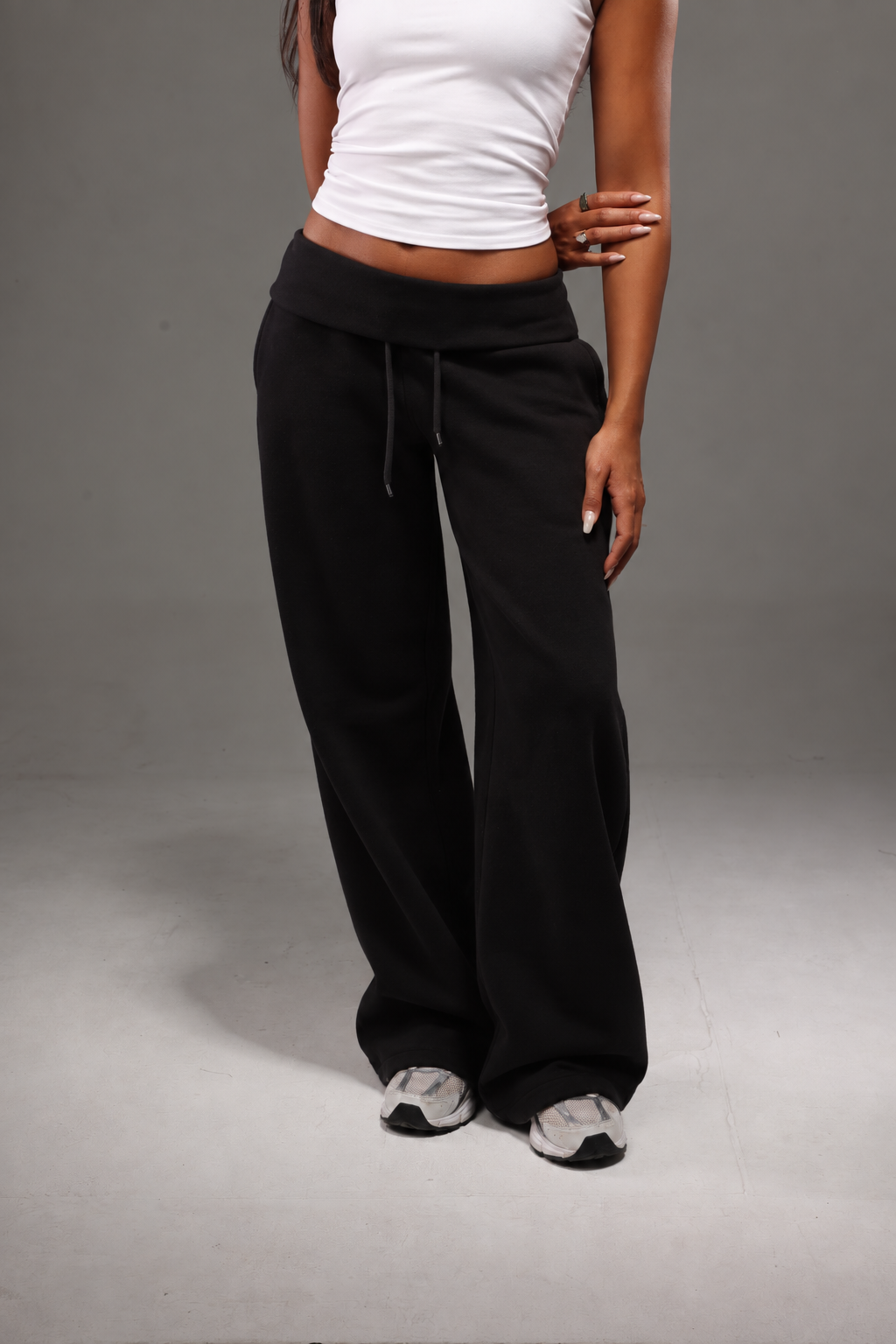 THE FEMU DOUBLE WAISTED SWEATPANTS