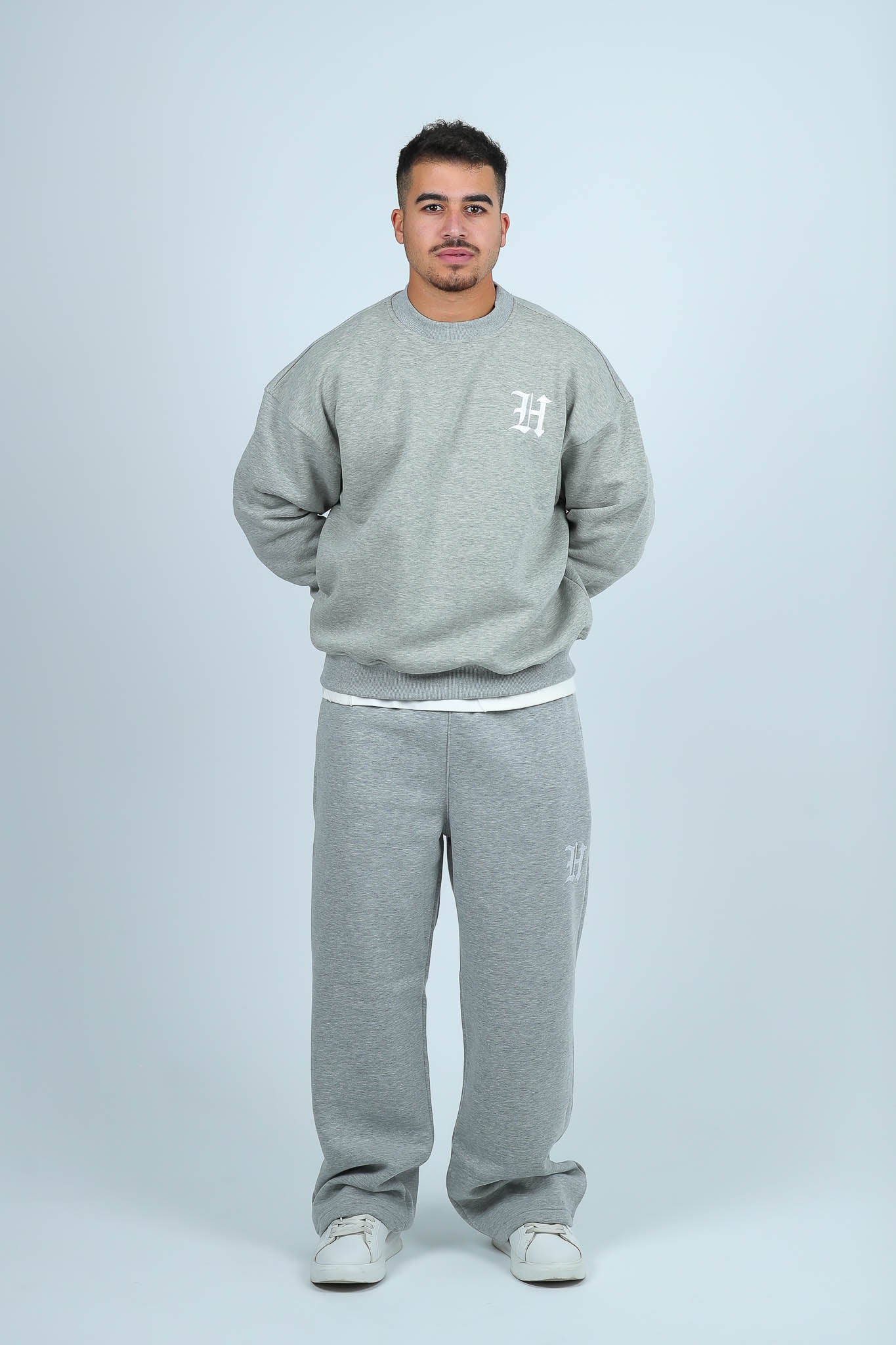 THE GOTHIC CREWNECK